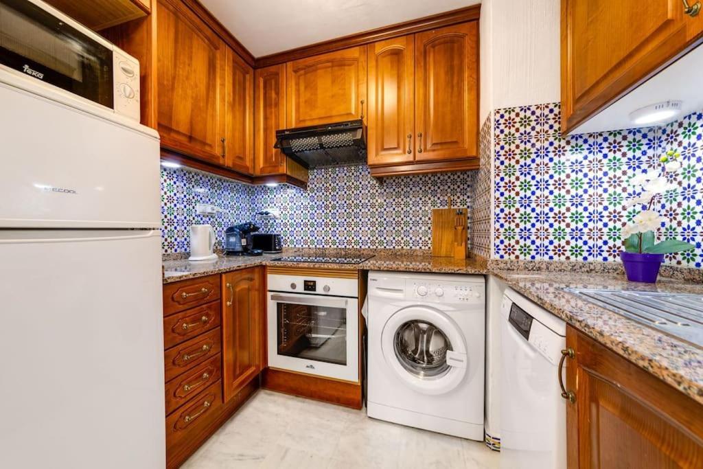 Star Apartment Торевиеха Екстериор снимка